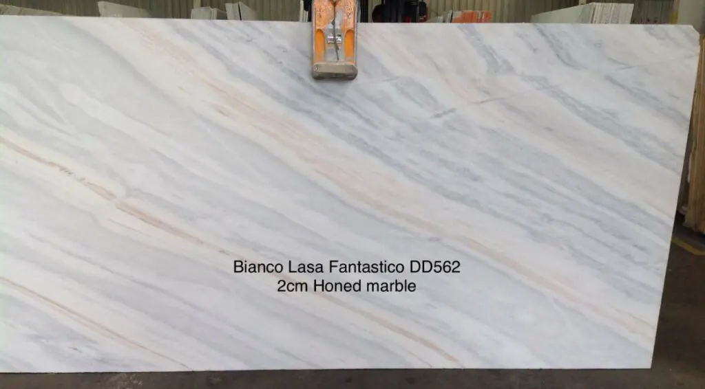 Bianco Lasa Fantastico slab